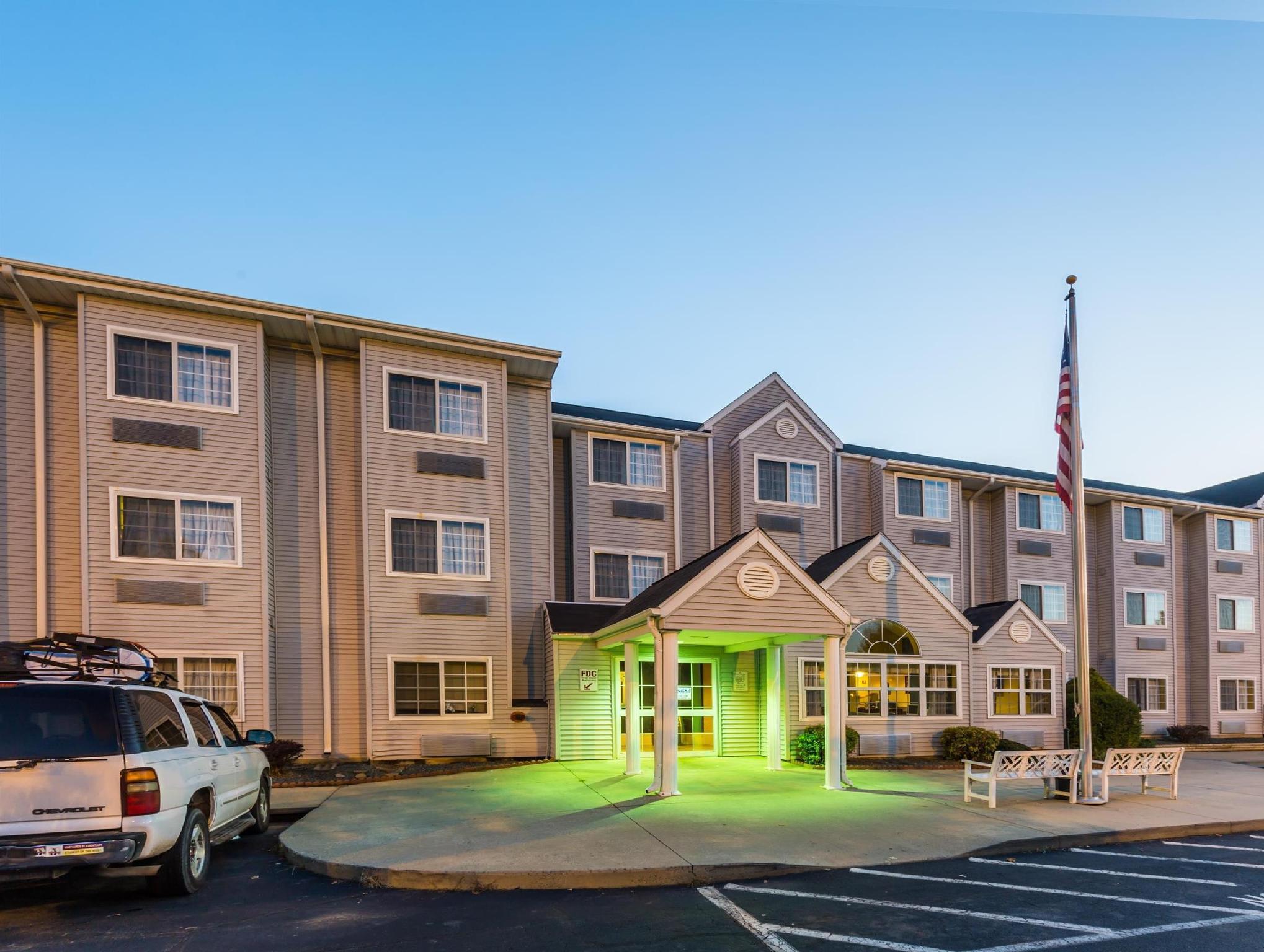Microtel Inn & Suites By Wyndham Hillsborough Exterior photo