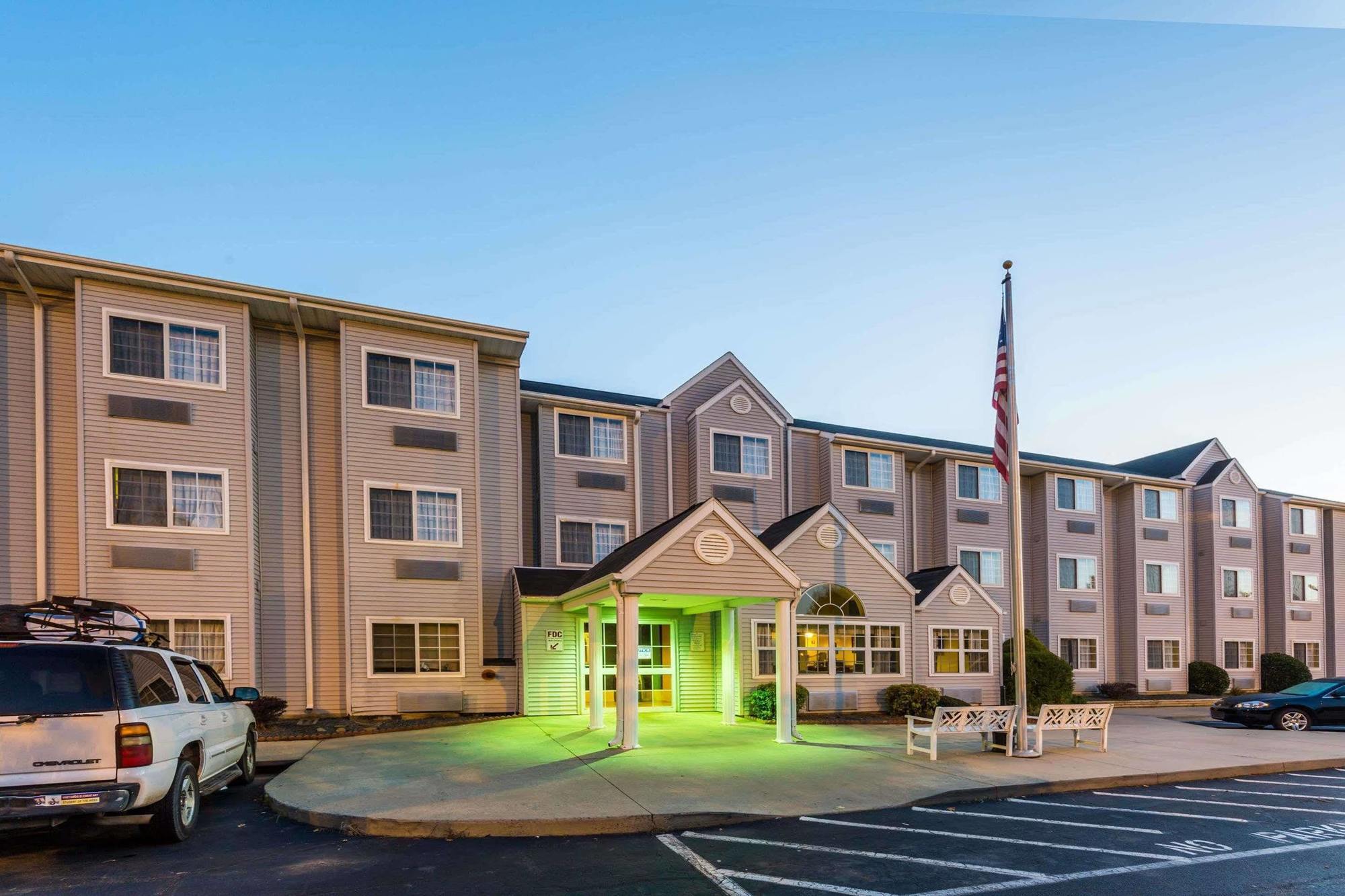 Microtel Inn & Suites By Wyndham Hillsborough Exterior photo